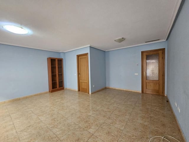 3 makuuhuone Asunto vuokrattavana paikassa Elche / Elx mukana 
autotalli - 850 € (Ref: 9367869)