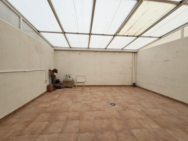 3 makuuhuone Asunto vuokrattavana paikassa Elche / Elx mukana 
autotalli - 850 € (Ref: 9367869)