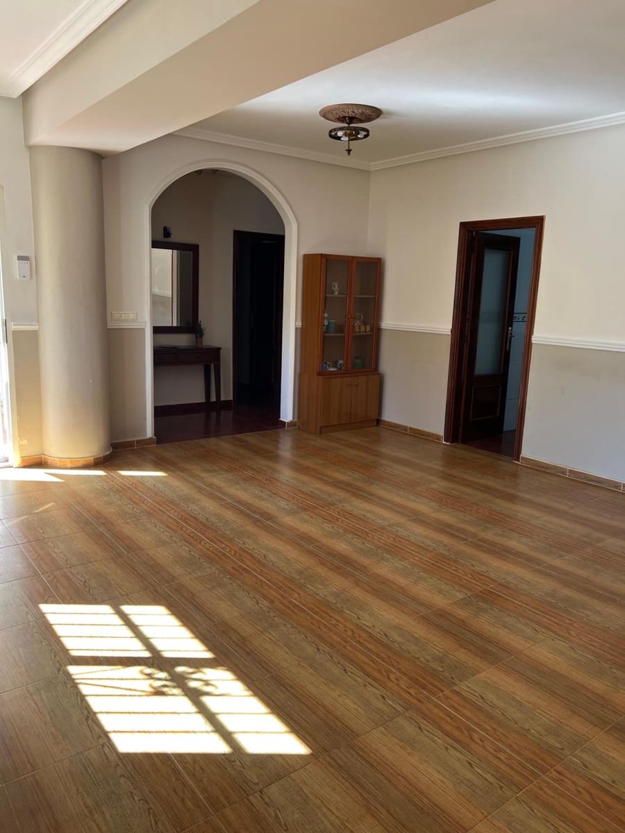 2 soverom Villa til salgs i Elche / Elx - € 200 000 (Ref: 9367873)