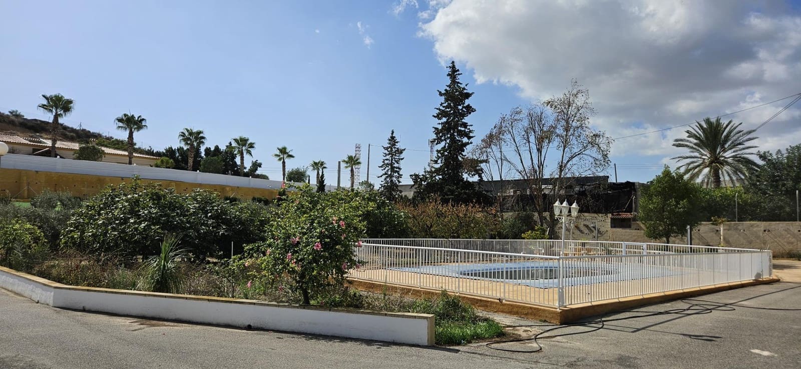 4 sypialnia Finka/Dom wiejski na sprzedaż w Elche / Elx z basenem - 350 000 € (Ref: 9367876)