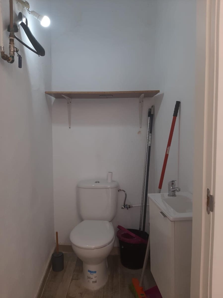 Commercial for rent in Elche / Elx - € 350 (Ref: 9367879)