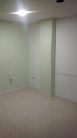 Erhverv til leje i Elche / Elx - € 700 (Ref: 9367885)