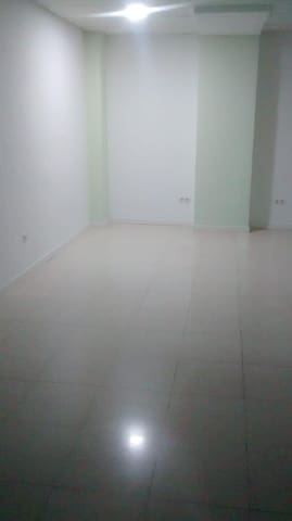 Erhverv til leje i Elche / Elx - € 700 (Ref: 9367885)