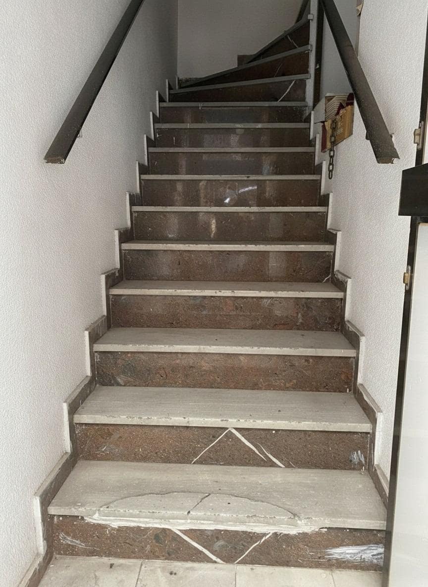 Comercial para venda em Elche / Elx - 130 000 € (Ref: 9367895)