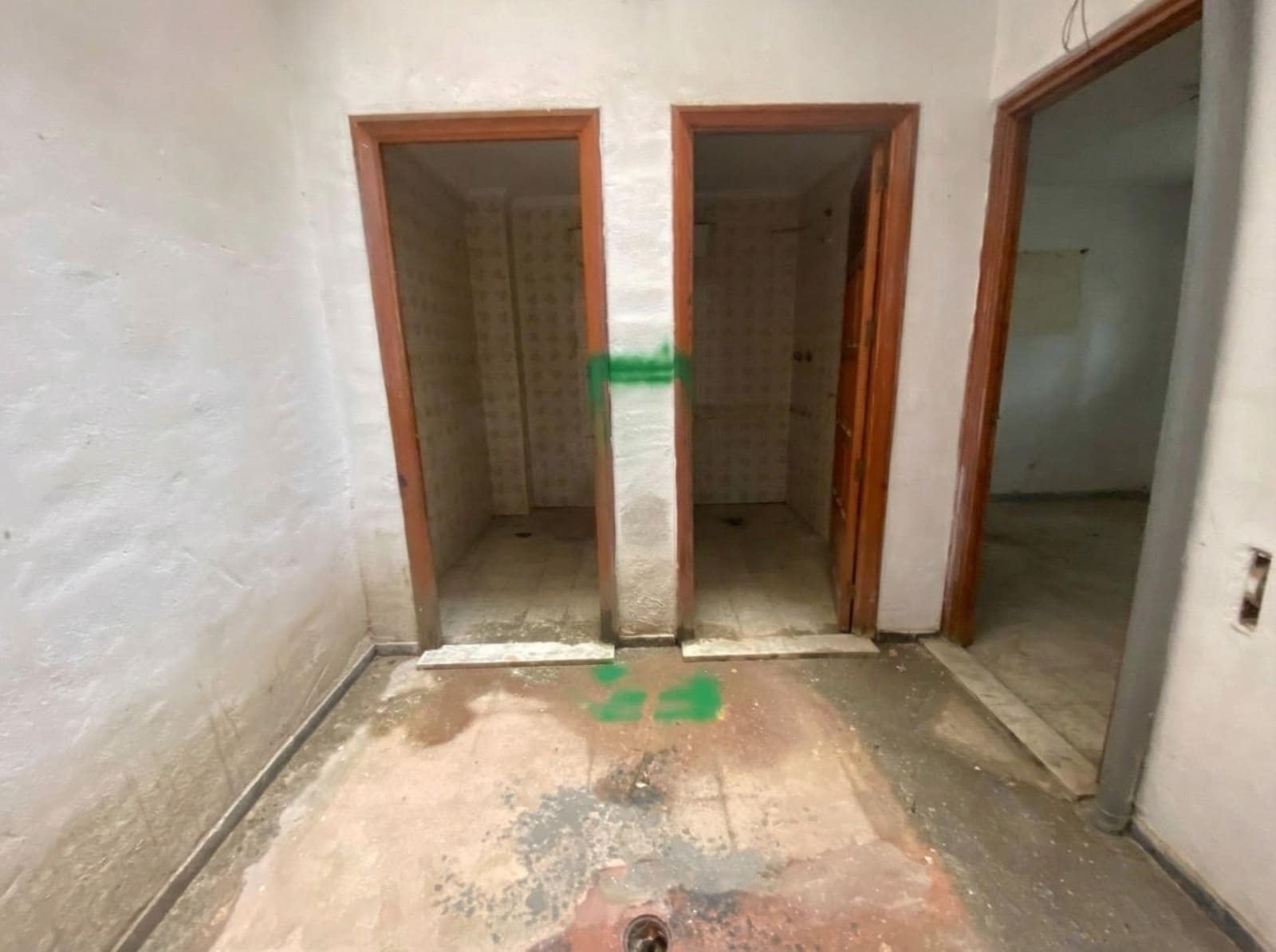 Comercial para venda em Elche / Elx - 130 000 € (Ref: 9367895)