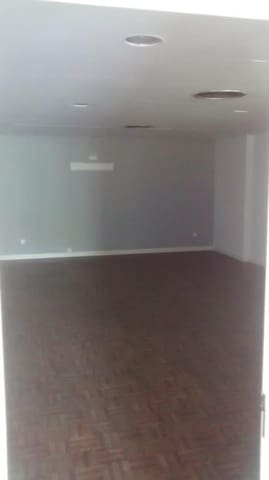 1 bedroom Commercial for rent in Centro, Elche / Elx - € 700 (Ref: 9367896)