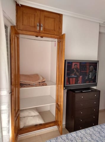 Bungalow de 4 habitaciones en Santa Pola en alquiler vacacional con piscina - 560 € (Ref: 9367897)