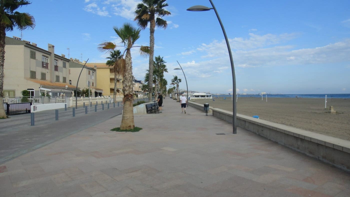 Bungalow de 4 habitaciones en Santa Pola en alquiler vacacional con piscina - 560 € (Ref: 9367897)