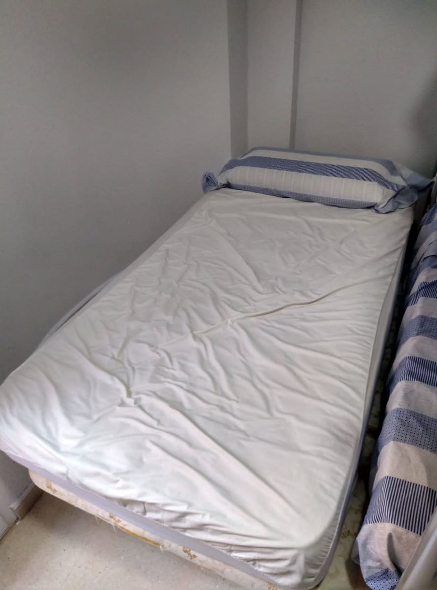 Bungalow de 4 habitaciones en Santa Pola en alquiler vacacional con piscina - 560 € (Ref: 9367897)