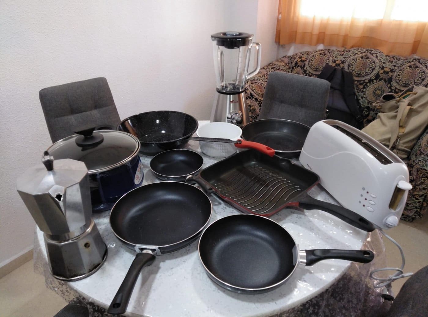 Bungalow de 4 habitaciones en Santa Pola en alquiler vacacional con piscina - 560 € (Ref: 9367897)