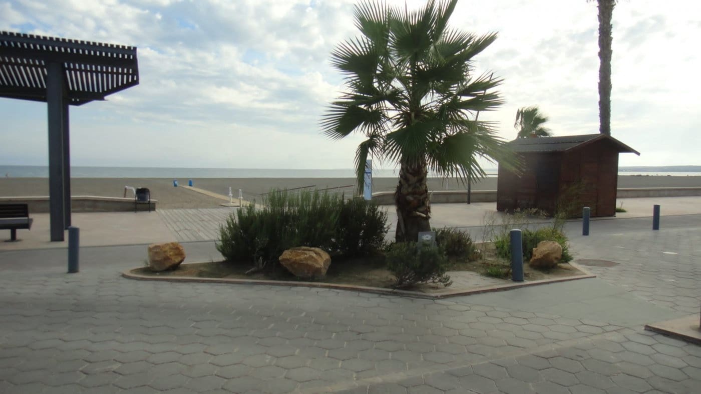 Bungalow de 4 habitaciones en Santa Pola en alquiler vacacional con piscina - 560 € (Ref: 9367897)