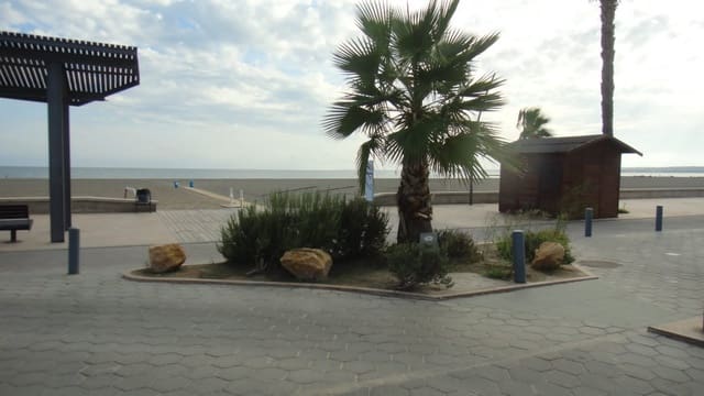 Bungalow de 4 habitaciones en Santa Pola en alquiler vacacional con piscina - 560 € (Ref: 9367897)