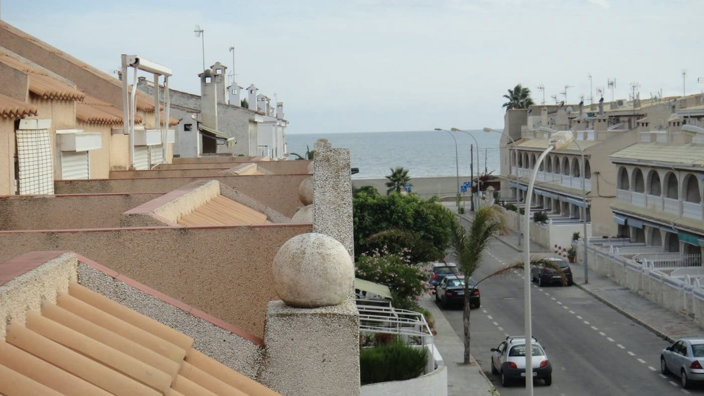 Bungalow de 4 habitaciones en Santa Pola en alquiler vacacional con piscina - 560 € (Ref: 9367897)