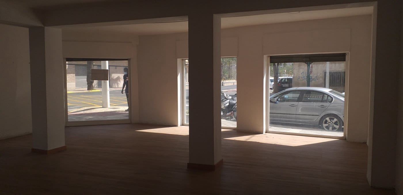 Commercial for rent in Elche / Elx - € 900 (Ref: 9367899)