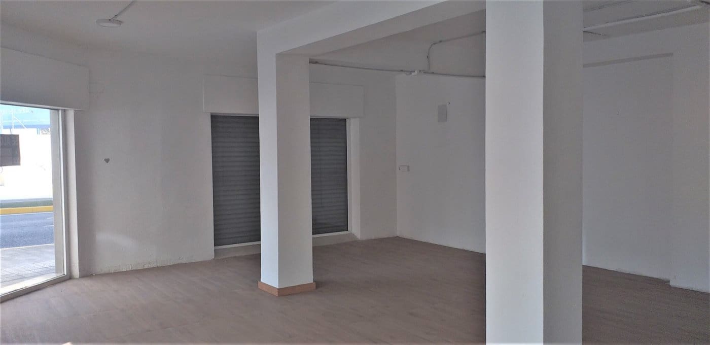 Commercial for rent in Elche / Elx - € 900 (Ref: 9367899)