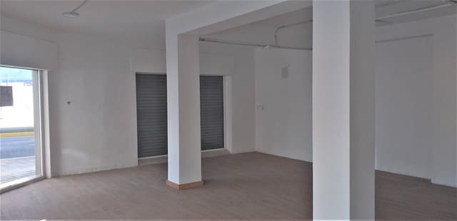 Kaupallinen vuokrattavana paikassa Elche / Elx - 900 € (Ref: 9367899)