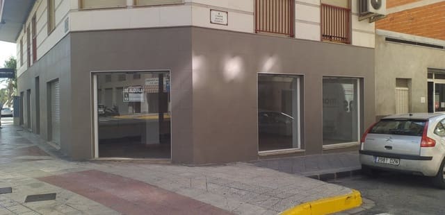 Kaupallinen vuokrattavana paikassa Elche / Elx - 900 € (Ref: 9367899)