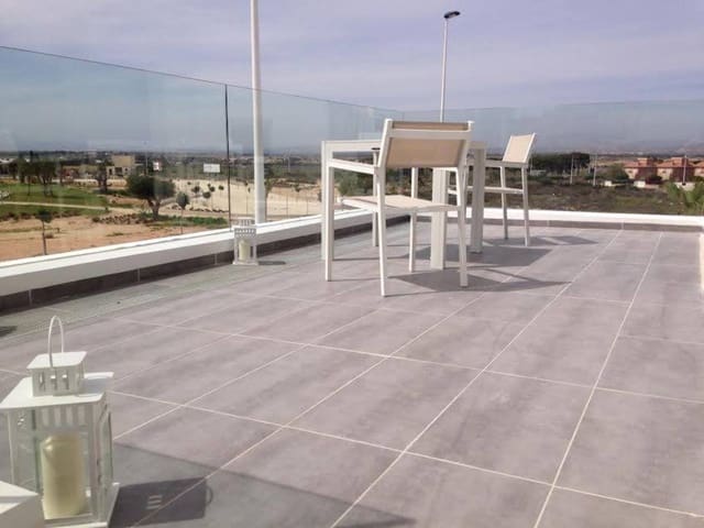 3 Zimmer Villa zu verkaufen in La Romana mit Pool Garage - 379.900 € (Ref: 9804916)