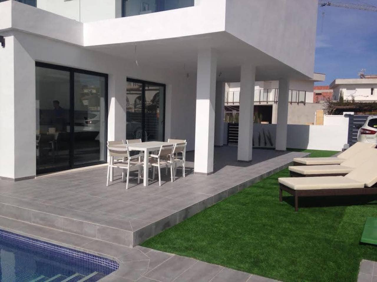 3 Zimmer Villa zu verkaufen in La Romana mit Pool Garage - 379.900 € (Ref: 9804916)