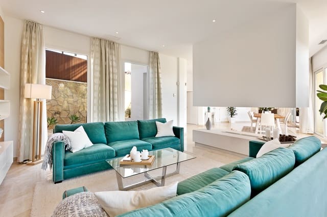 4 soveværelse Villa til salg i El Rosario, Marbella med swimmingpool garage - € 2.500.000 (Ref: 9322817)