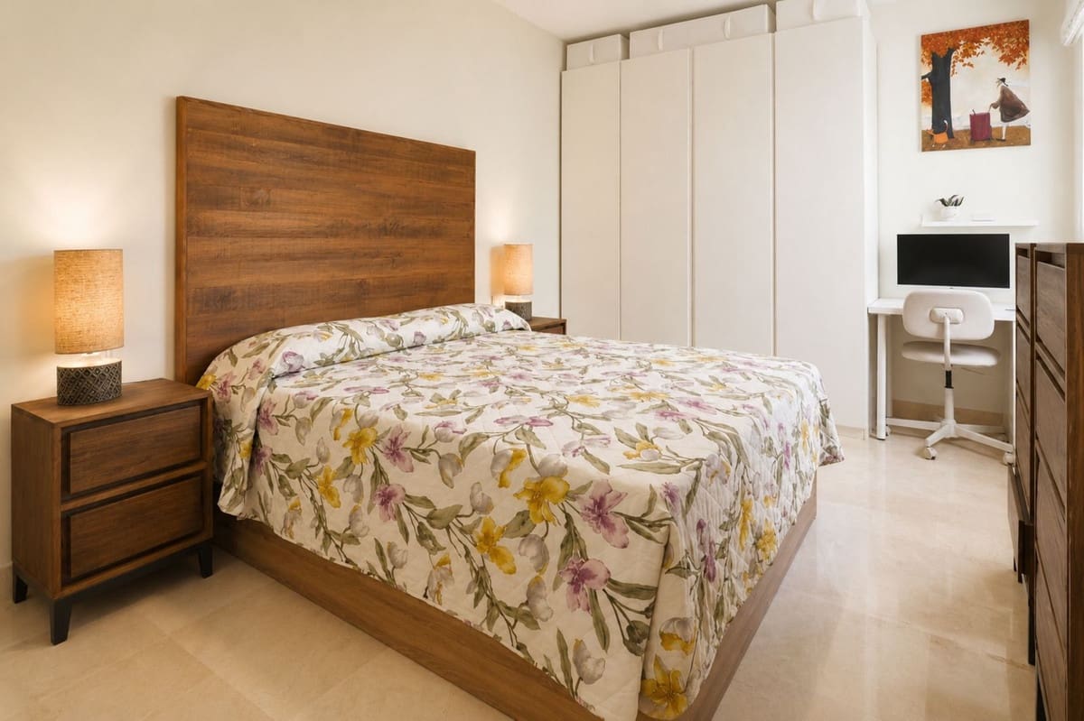 2 bedroom Apartment for sale in La Alcaidesa with pool garage - € 295,000 (Ref: 10000468)