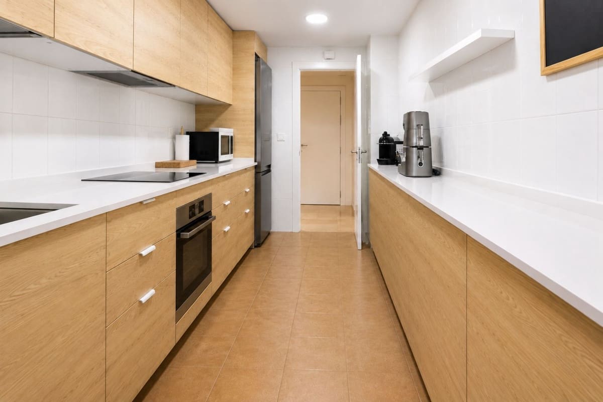 2 bedroom Apartment for sale in La Alcaidesa with pool garage - € 295,000 (Ref: 10000468)