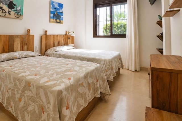 2 soverom Leilighet til salgs i La Alcaidesa med svømmebasseng garasje - € 295 000 (Ref: 10000468)