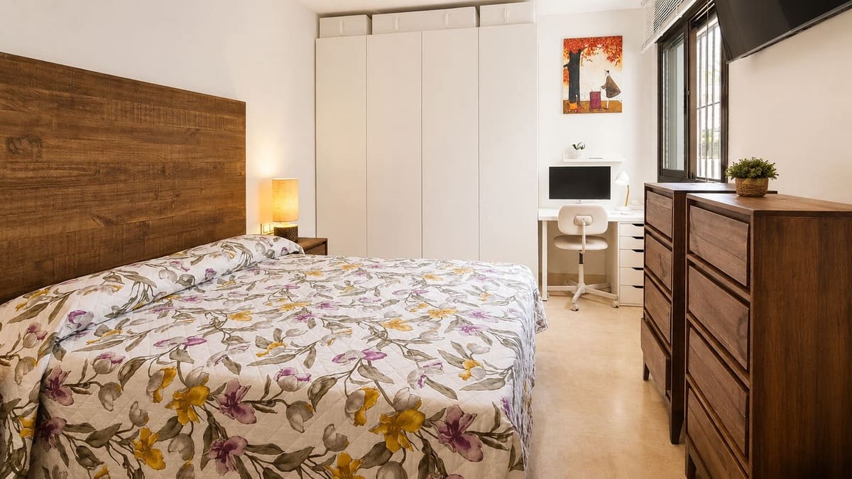 2 bedroom Apartment for sale in La Alcaidesa with pool garage - € 295,000 (Ref: 10000468)