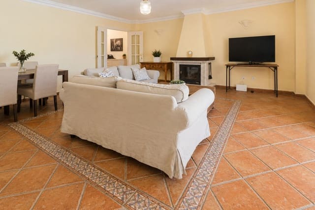 3 bedroom Townhouse for sale in La Alcaidesa - € 325,000 (Ref: 10004583)
