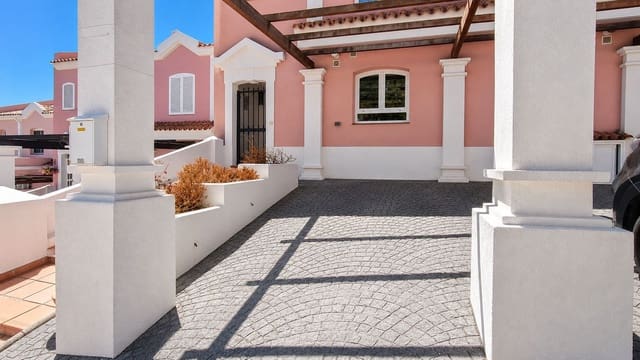 3 bedroom Townhouse for sale in La Alcaidesa - € 325,000 (Ref: 10004583)