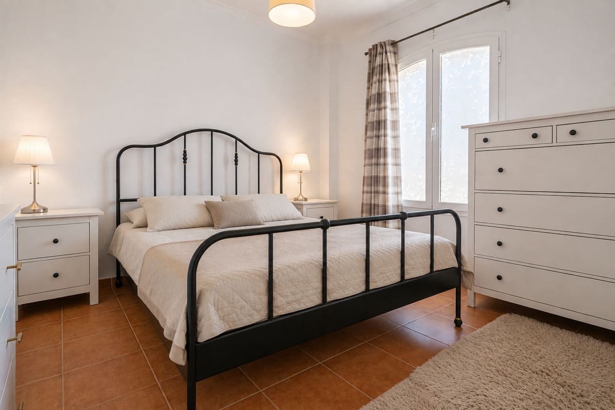 3 bedroom Townhouse for sale in La Alcaidesa with pool garage - € 325,000 (Ref: 10004583)