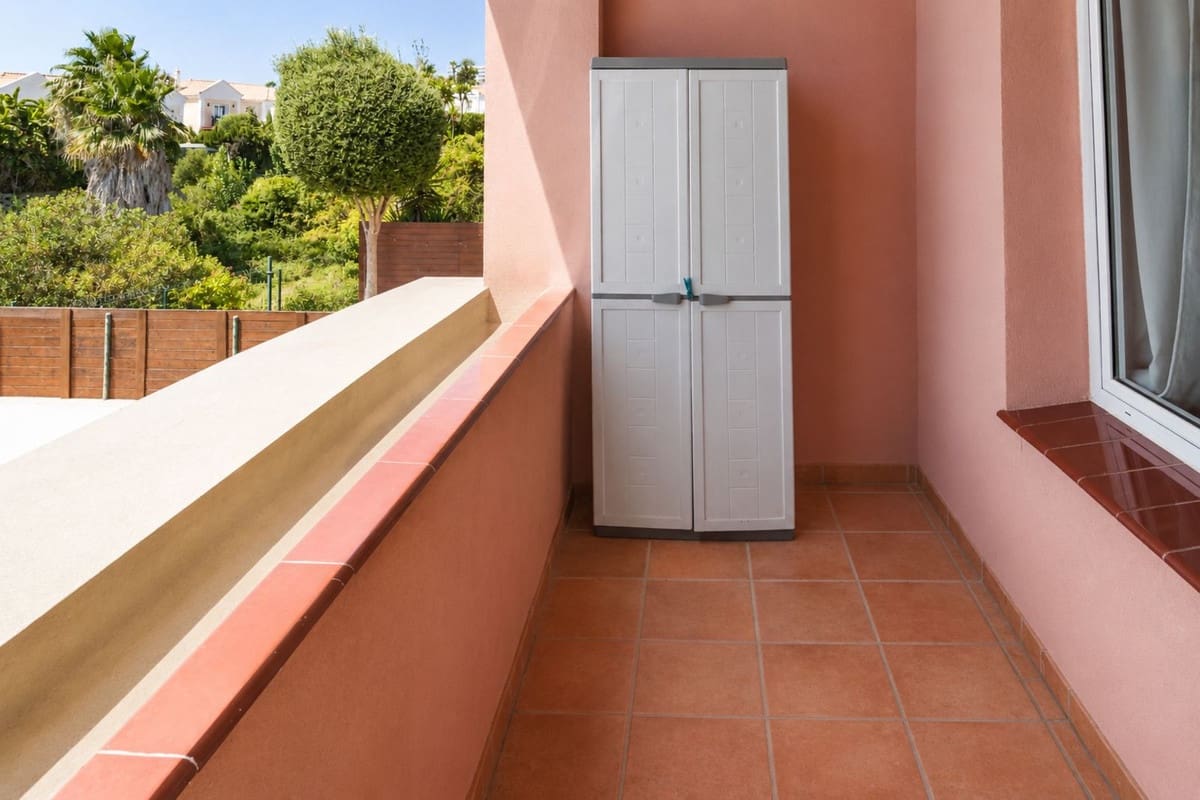 3 bedroom Townhouse for sale in La Alcaidesa with pool garage - € 325,000 (Ref: 10004583)