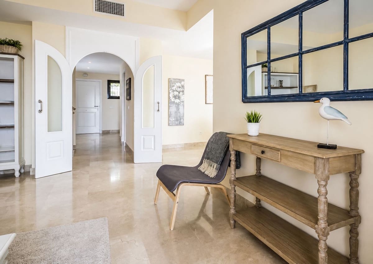 3 sovrum Radhus till salu i La Alcaidesa med pool garage - 630 000 € (Ref: 10004841)