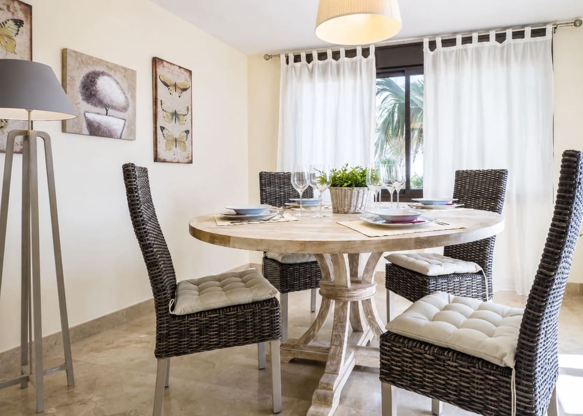 3 sovrum Radhus till salu i La Alcaidesa med pool garage - 630 000 € (Ref: 10004841)