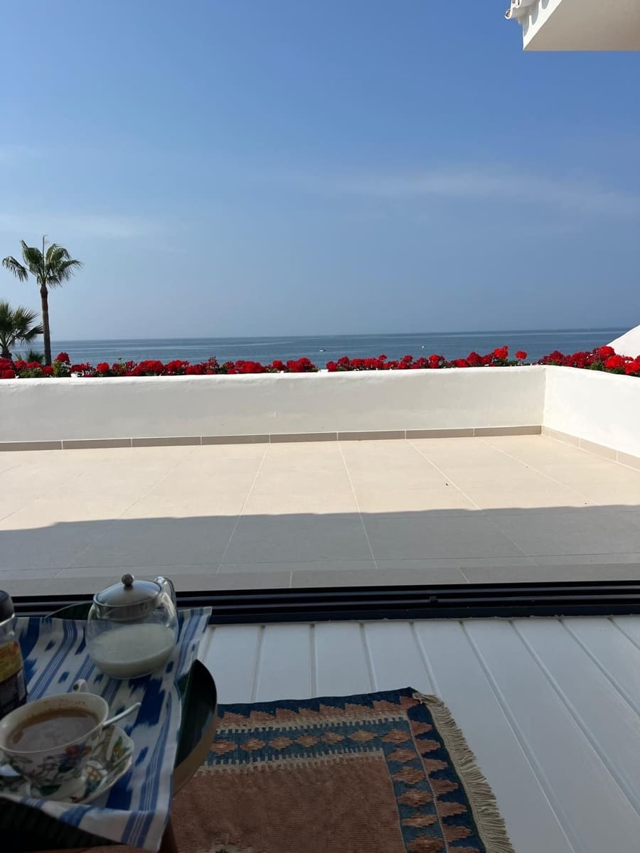 8 quarto Moradia para venda em Estepona com piscina garagem - 14 000 000 € (Ref: 10012520)