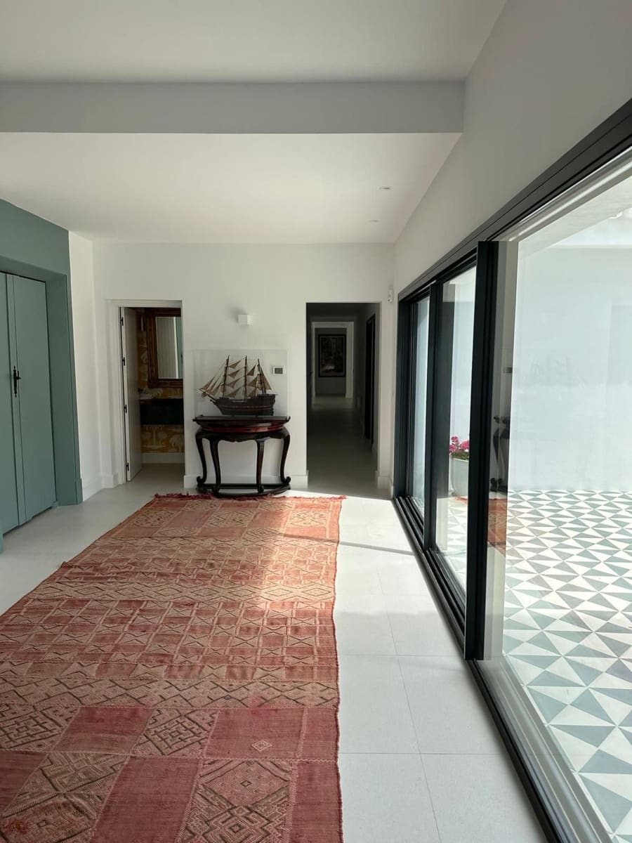 8 quarto Moradia para venda em Estepona com piscina garagem - 14 000 000 € (Ref: 10012520)