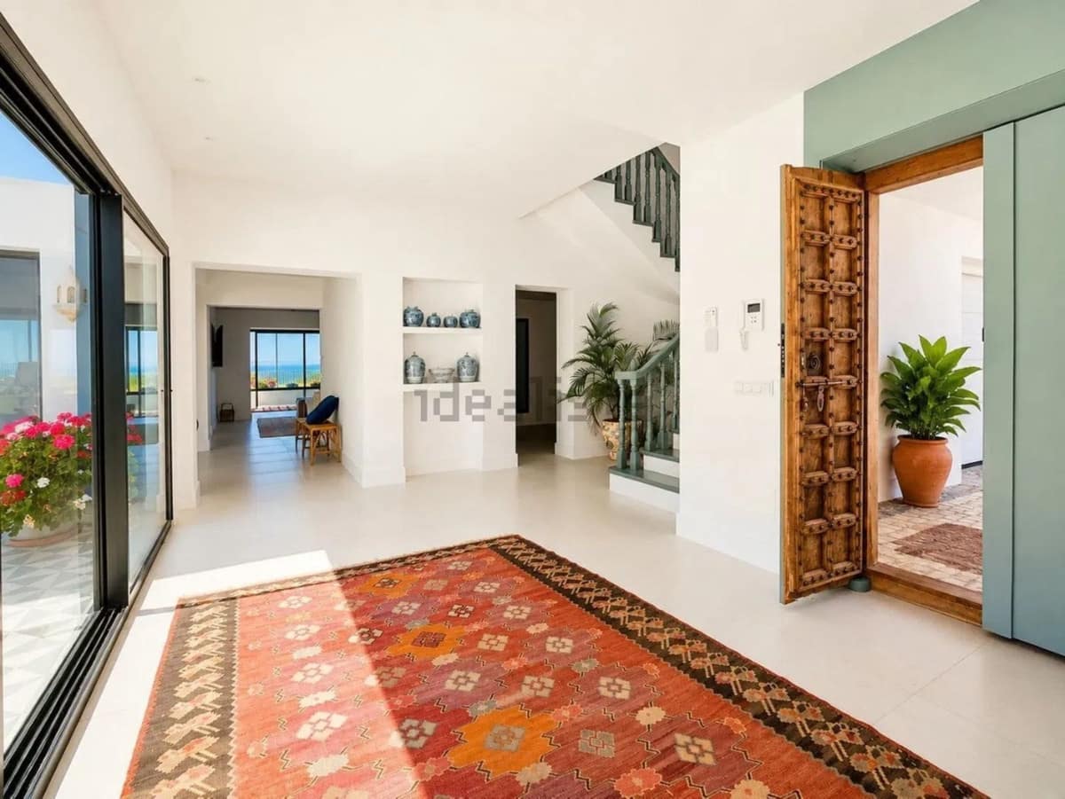 8 sypialnia Willa na kwatery wakacyjne w Estepona z basenem garażem - 15 000 € (Ref: 10012522)