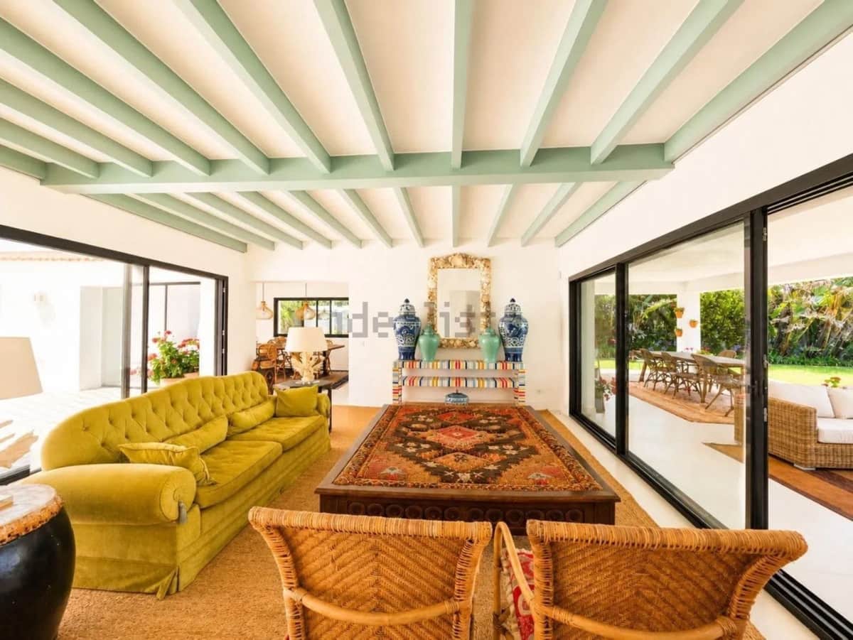 8 sypialnia Willa na kwatery wakacyjne w Estepona z basenem garażem - 15 000 € (Ref: 10012522)