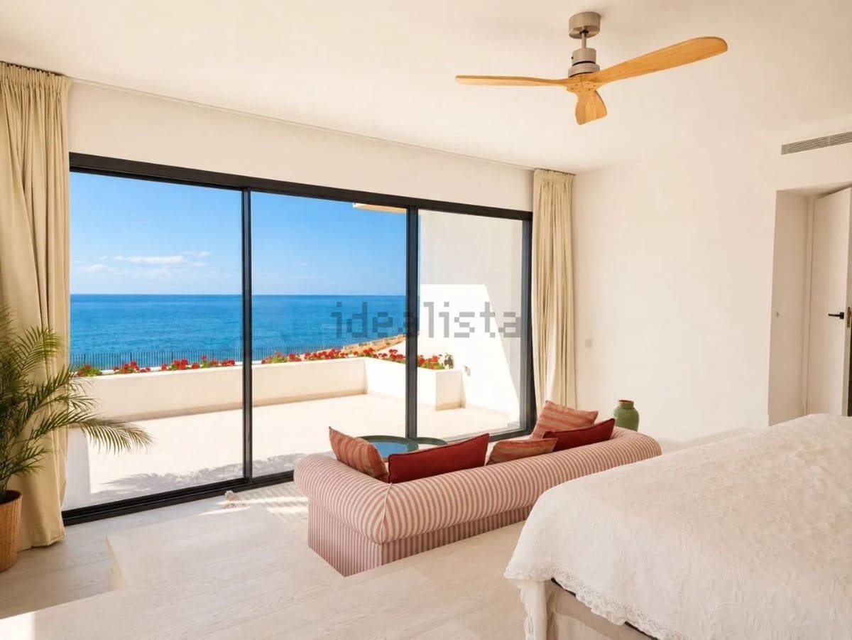 8 sypialnia Willa na kwatery wakacyjne w Estepona z basenem garażem - 15 000 € (Ref: 10012522)