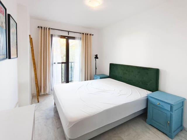 Ático de 2 habitaciones en La Alcaidesa en alquiler con piscina garaje - 1.400 € (Ref: 10021434)