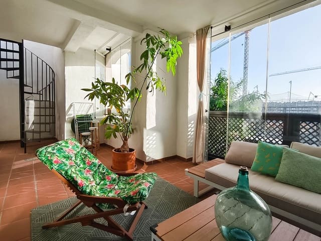 Ático de 2 habitaciones en La Alcaidesa en alquiler con piscina garaje - 1.400 € (Ref: 10021434)