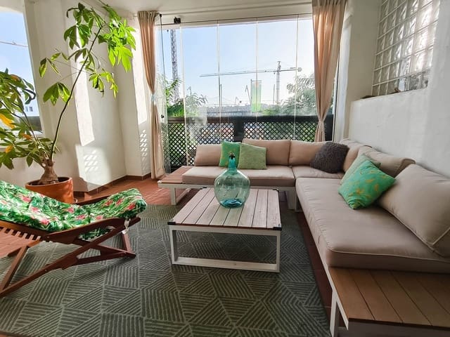 Ático de 2 habitaciones en La Alcaidesa en alquiler con piscina garaje - 1.400 € (Ref: 10021434)