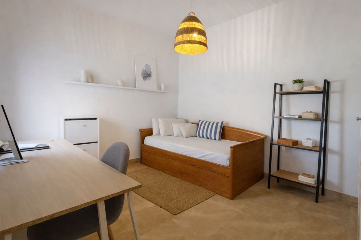 3 Zimmer Penthouse zu vermieten in La Alcaidesa mit Pool Garage - 2.300 € (Ref: 10024874)