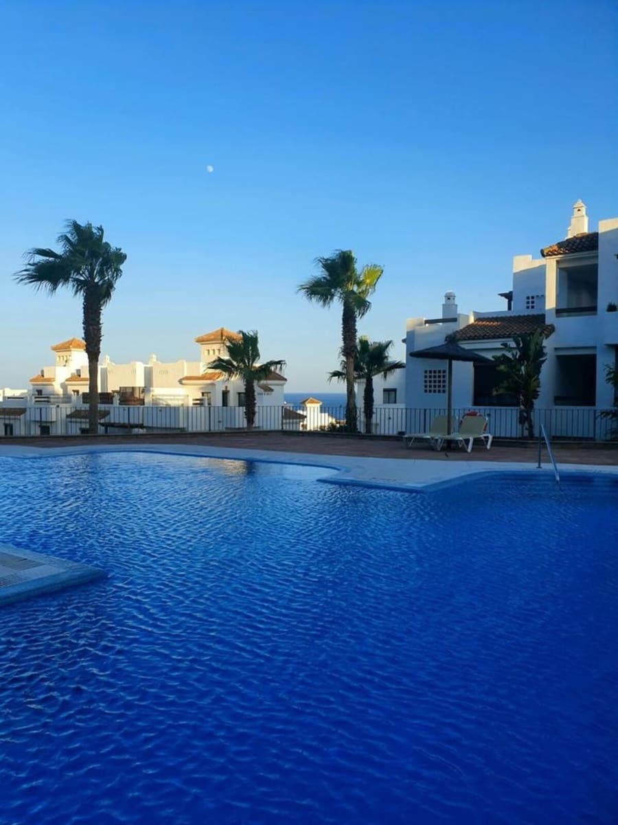 3 bedroom Townhouse for rent in La Alcaidesa with pool garage - € 2,500 (Ref: 10026562)