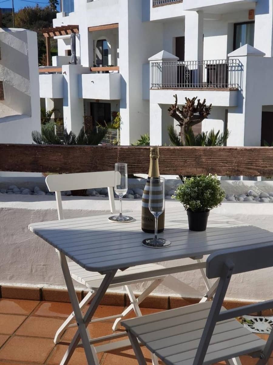 3 bedroom Townhouse for rent in La Alcaidesa with pool garage - € 2,500 (Ref: 10026562)