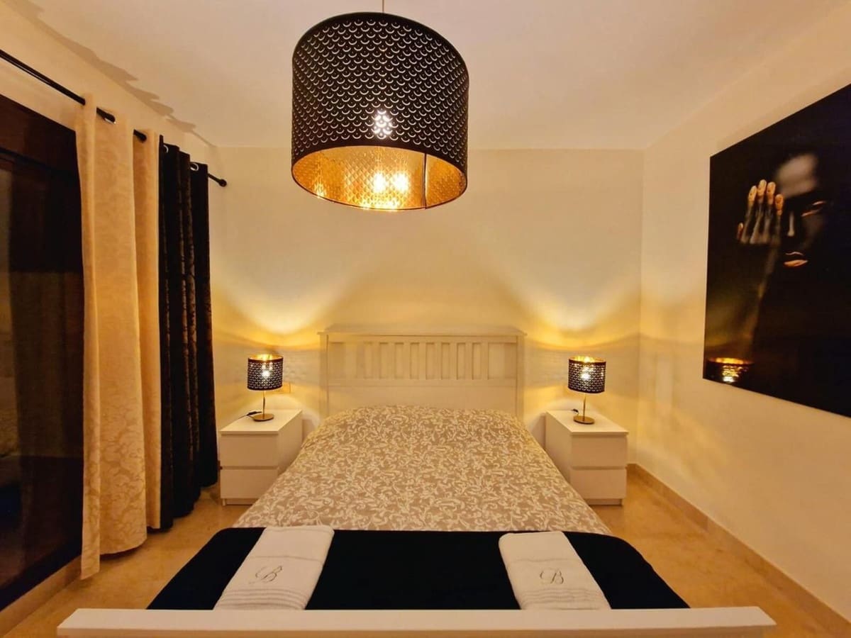 3 bedroom Townhouse for rent in La Alcaidesa with pool garage - € 2,500 (Ref: 10026562)