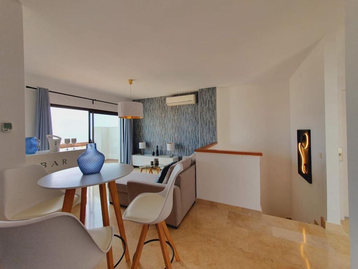 3 bedroom Townhouse for rent in La Alcaidesa with pool garage - € 2,500 (Ref: 10026562)