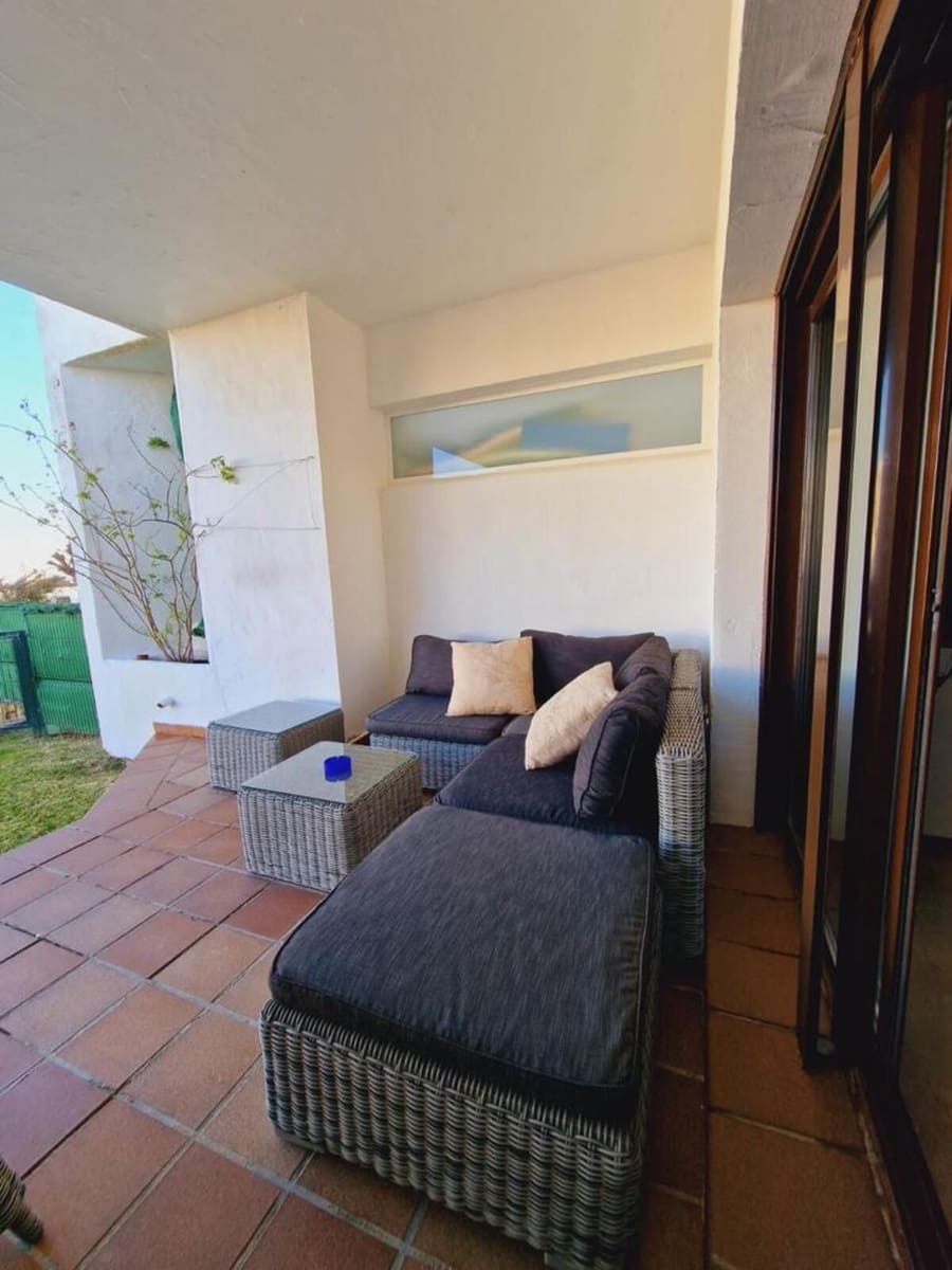 3 bedroom Townhouse for rent in La Alcaidesa with pool garage - € 2,500 (Ref: 10026562)