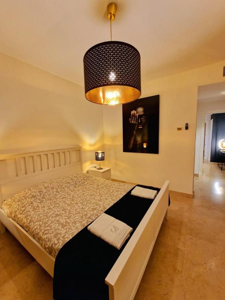 3 bedroom Townhouse for rent in La Alcaidesa with pool garage - € 2,500 (Ref: 10026562)