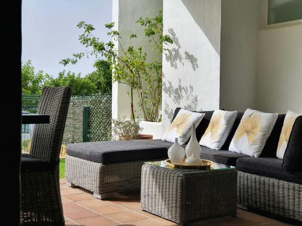 3 bedroom Townhouse for rent in La Alcaidesa with pool garage - € 2,500 (Ref: 10026562)